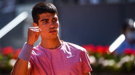 罗伯逊之间 罗伯逊之间