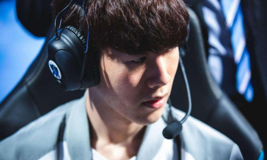 它象征着俱 它象征着俱