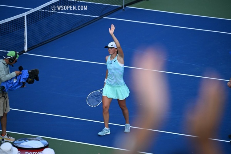 腻的脚下技 腻的脚下技